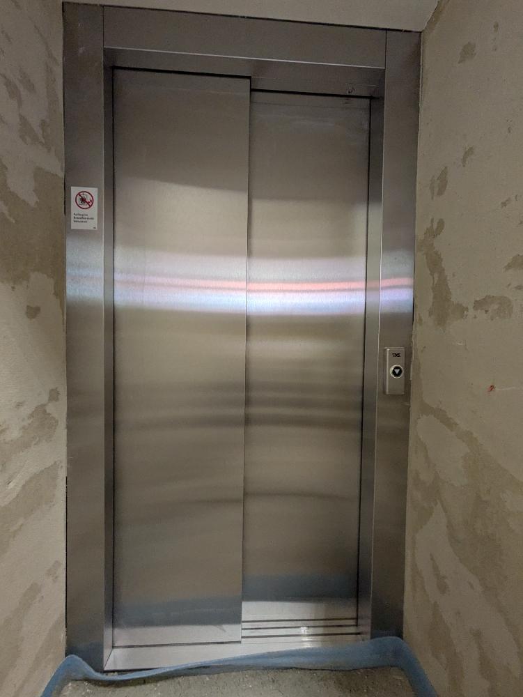 Bezugsfertige 4-Raum-Wohnung nach Kernsanierung - Photo 1
