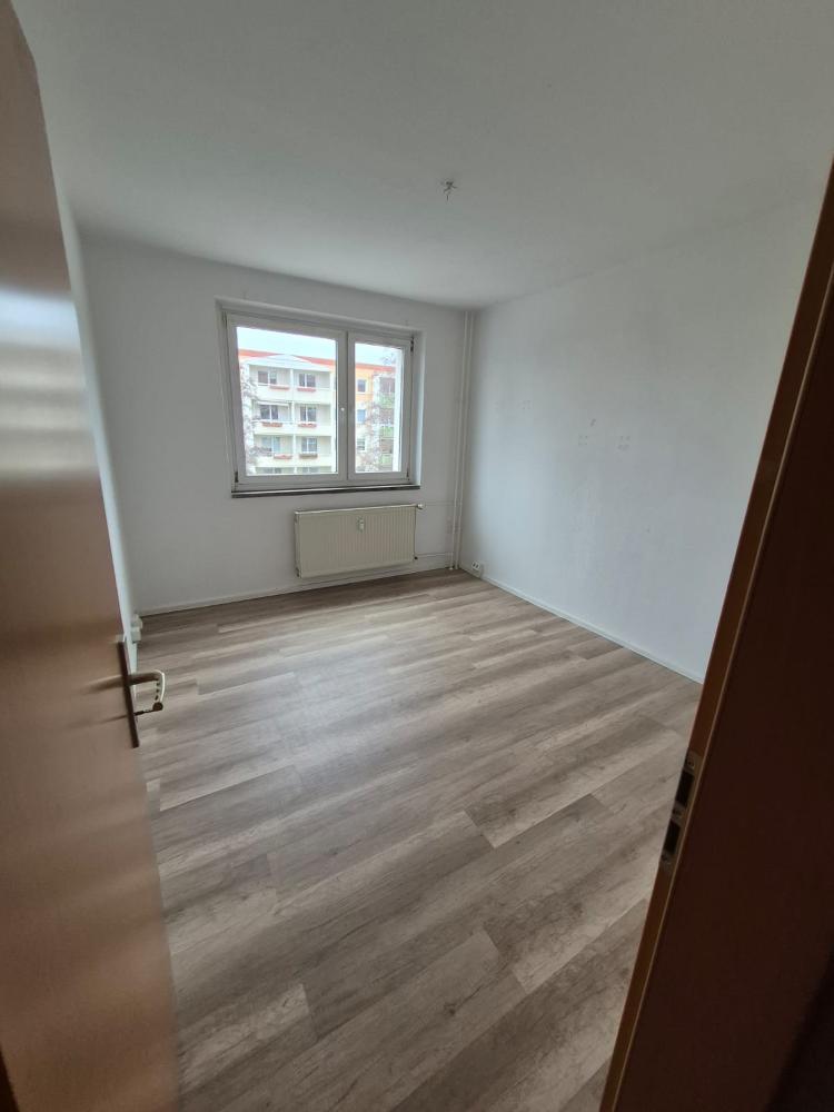 Helle 3-Zimmer-Wohnung mit Balkon und moderner Einbauküche - Photo 4