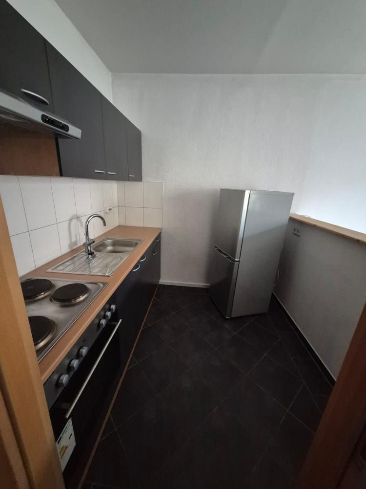 Helle 3-Zimmer-Wohnung mit Balkon und moderner Einbauküche - Photo 2