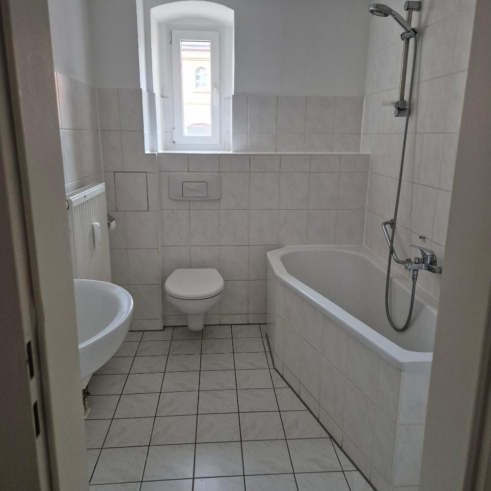 Helle 3-Raum-Wohnung im EG mit Stellplatz & Keller in naturnaher Lage - Photo 2