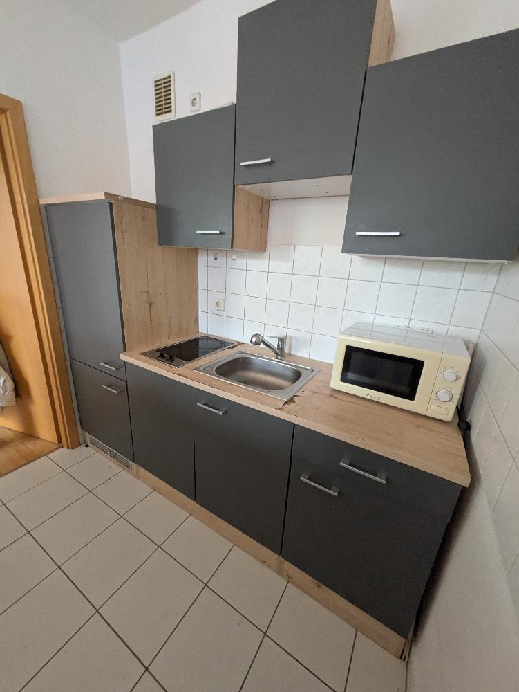 Helle 3-Zimmer-Wohnung mit Balkon und moderner Einbauküche - Photo 2