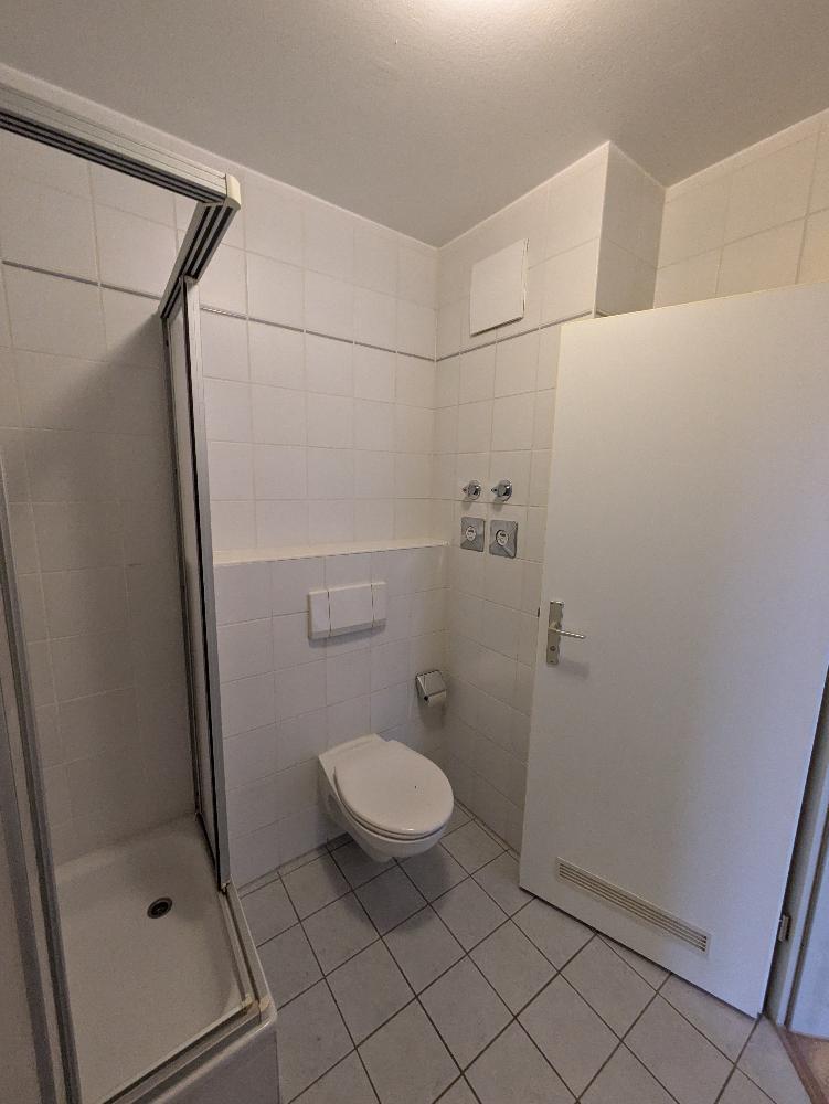 Lichtdurchflutete 1-Raum-Wohnung mit Einbauküche - Photo 4