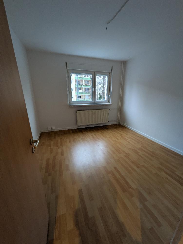 Gepflegte 2-Zimmer-Wohnung im Erdgeschoss mit Einbauküche (EBK) - Photo 4