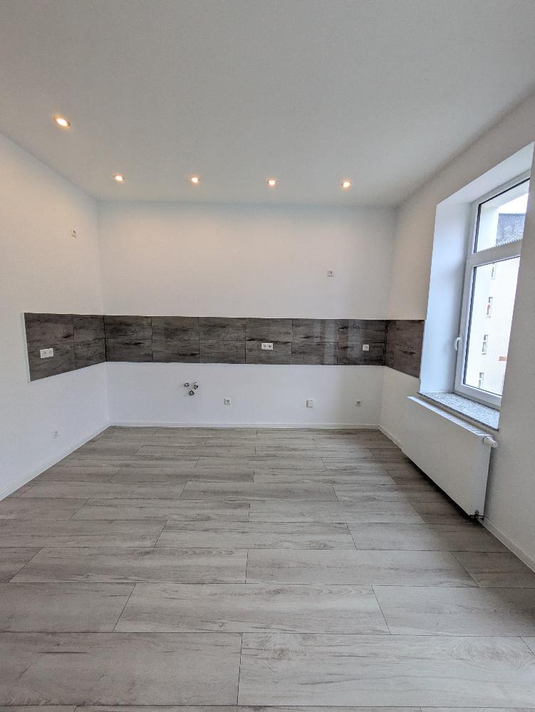 Erstbezug nach Kernsanierung | Stilvolle 3-Raum-1.OG-Wohnung mit Aufzug & Balkon & Stellplatz in Chemnitz-Sonnenberg - Photo 4