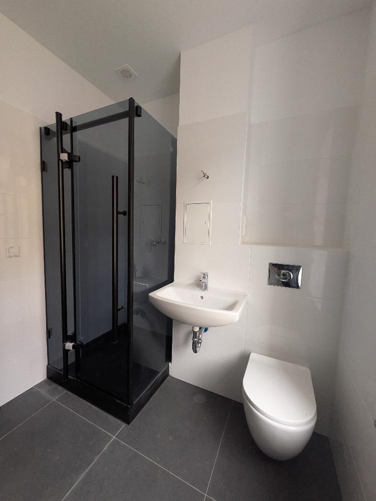 Erstbezug! Hochwertige 2-Raum-Wohnung mit Balkon, Aufzug & Stellplatz in Chemnitz - Photo 3