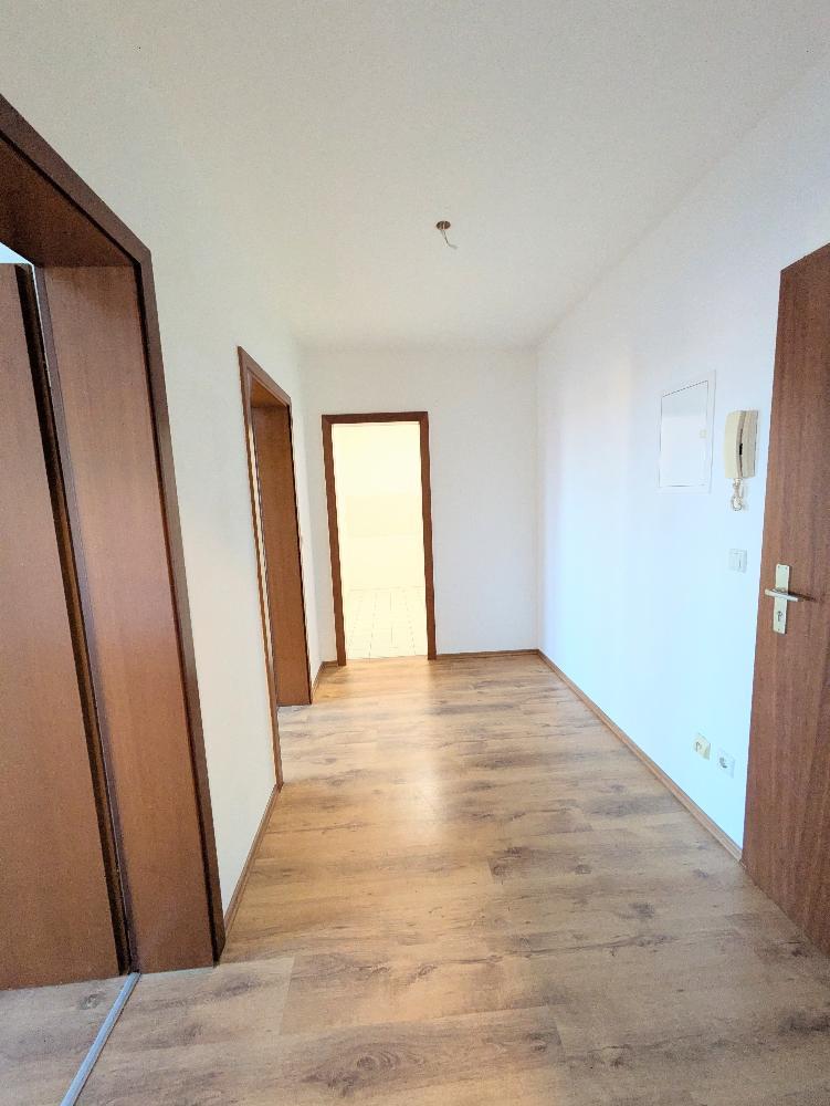 Sonnige 2-Raum-Wohnung mit Balkon in Oberrabenstein - Photo 2