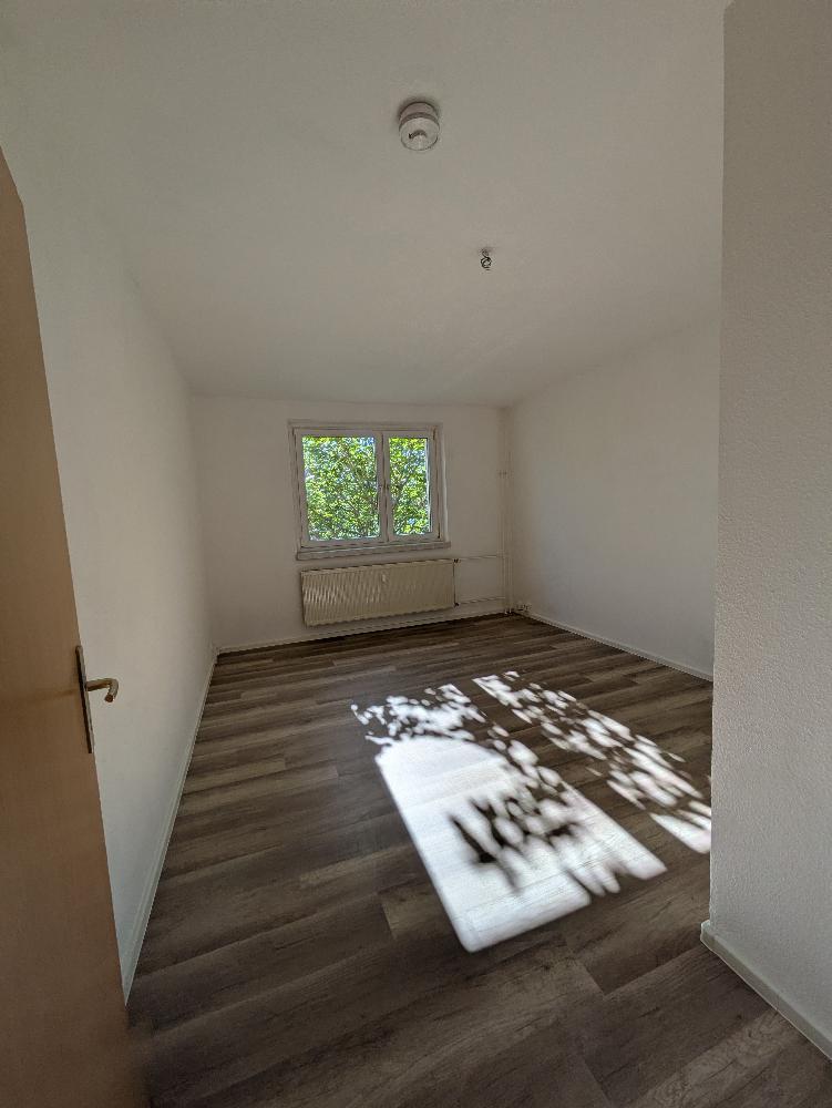 Helle 2-Raum-Wohnung mit Balkon und modernem Bad in Chemnitz - Photo 1