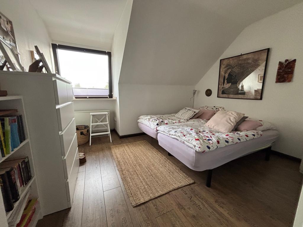 Lichtverwöhnte, toll geschnittene 3,5 Zimmer Maisonette ETW mit Balkon und Garten - Foto 3