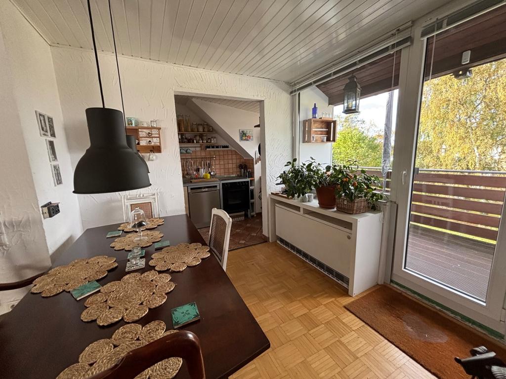 Lichtverwöhnte, toll geschnittene 3,5 Zimmer Maisonette ETW mit Balkon und Garten - Foto 2