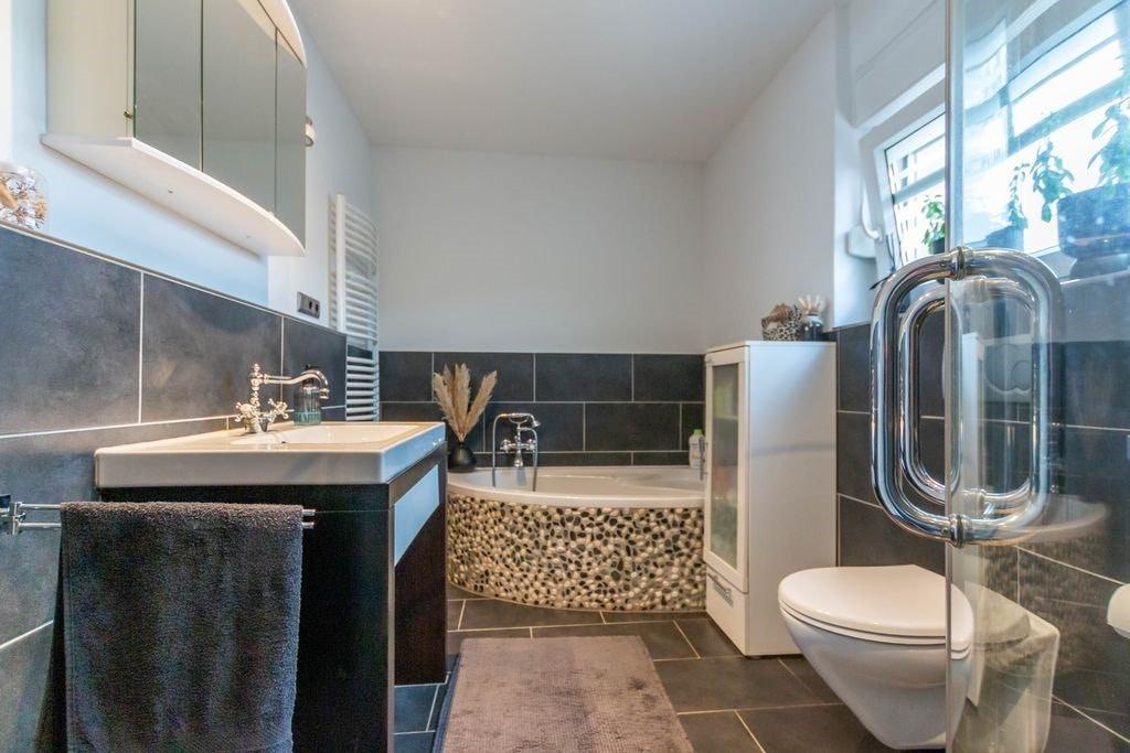 Badezimmer EG
