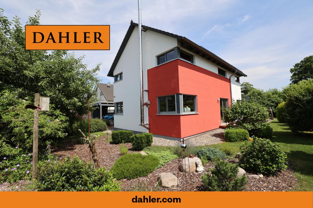 Stilvolles KfW-75-Haus mit Wintergarten in familienfreundlicher Lage
