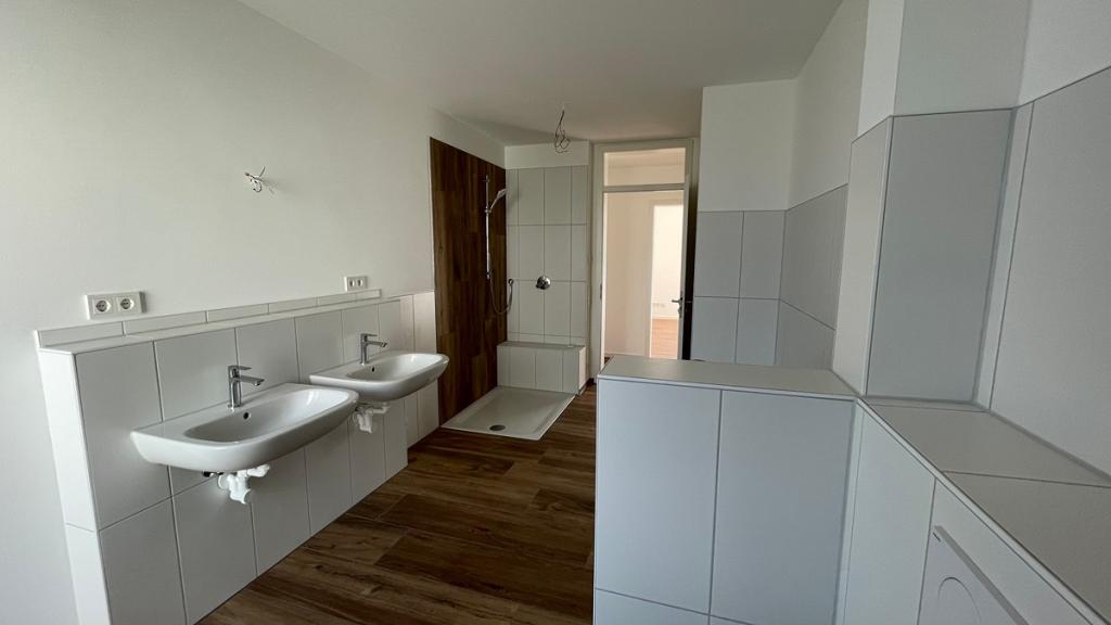 Großzügige 6-Zimmer-Hochparterrewohnung mit zwei Terrassen in Weinsberg - Photo 4