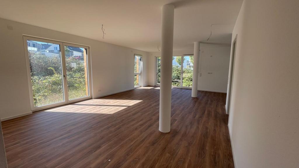 Großzügige 6-Zimmer-Hochparterrewohnung mit zwei Terrassen in Weinsberg - Photo 2
