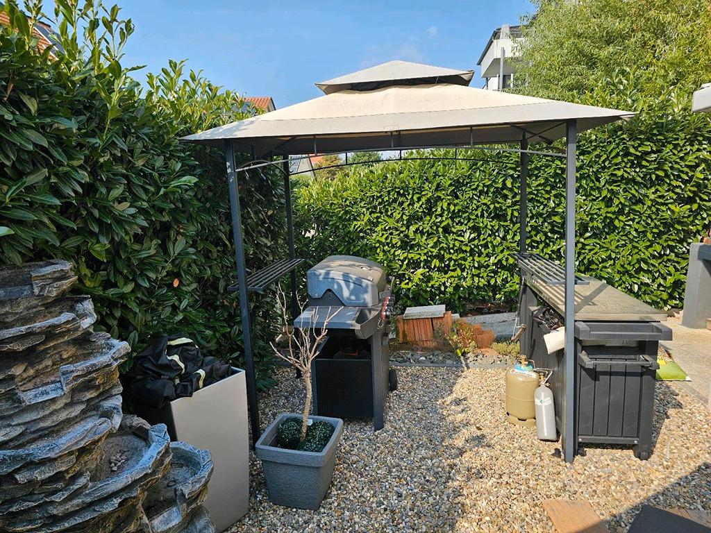 Grillplatz und Terrasse.jpg