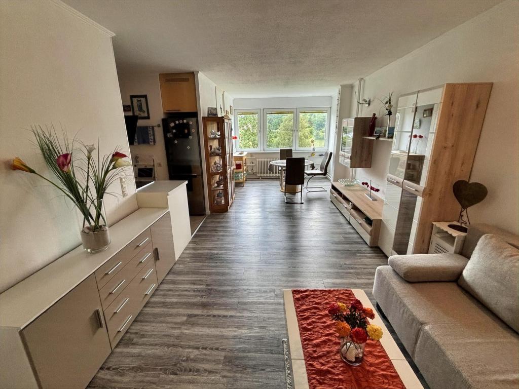 Wohn-/Esszimmer