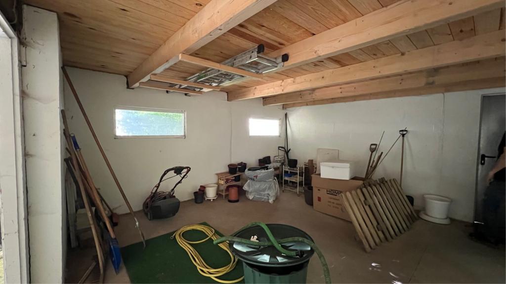 Abstellraum Garage