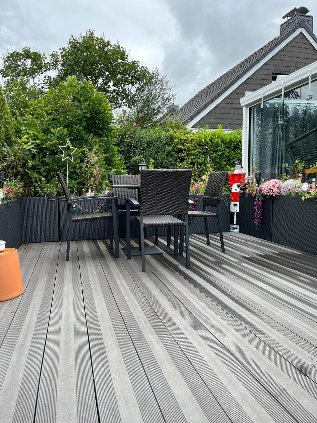 vordere Terrasse