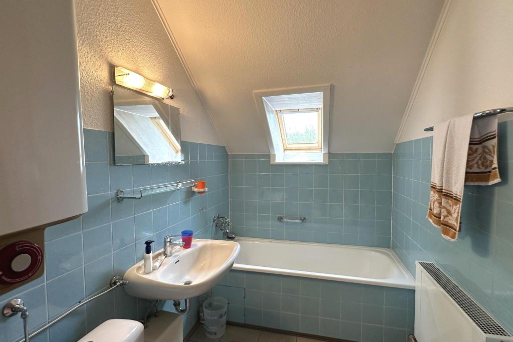 Badezimmer im DG