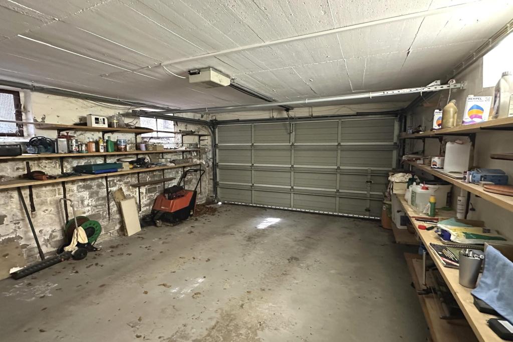 PKW-Garage im Haus