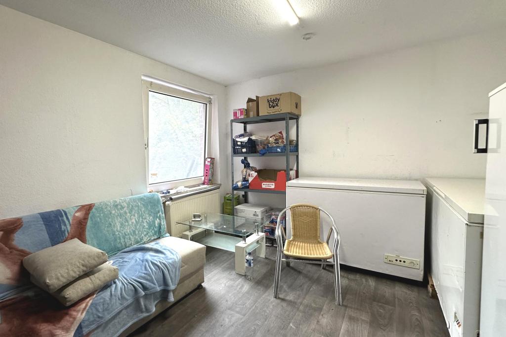 Büro/Lagerraum/Schlafzimmer