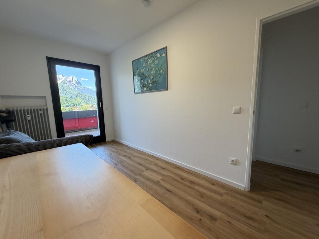 Maisonettewohnung mit Zugspitzblick & 2 Balkonen in ruhiger Bestlage - Foto 3