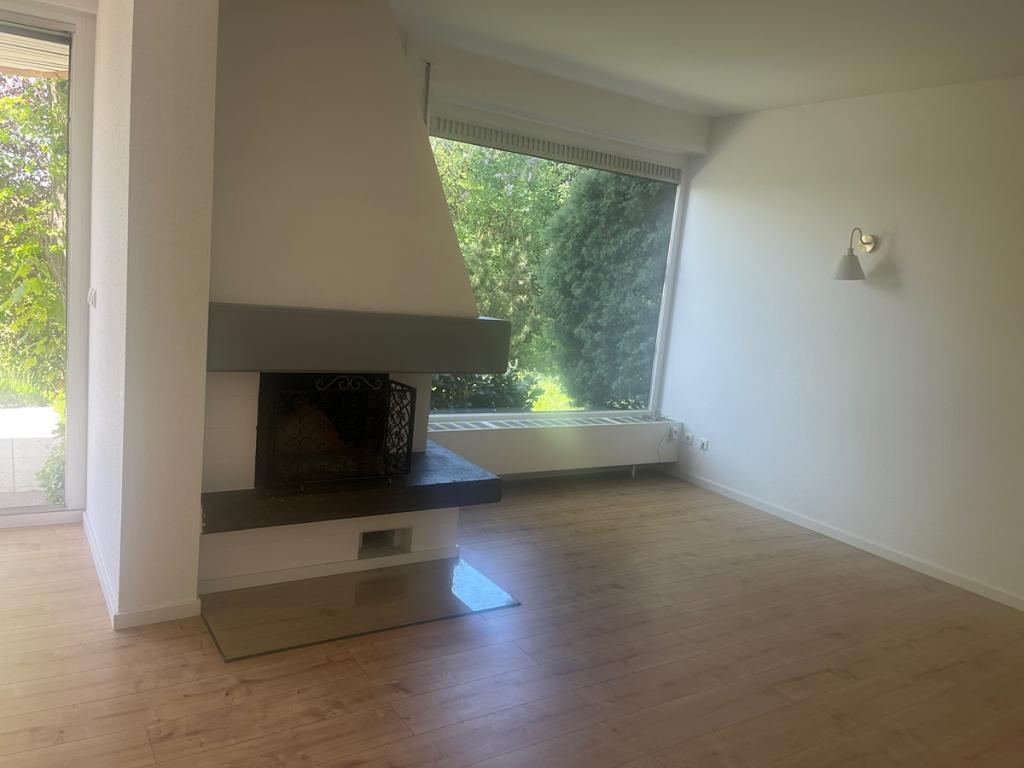 Wunderschöne Dreizimmerwohnung mit Garten und Terrasse - Photo 2