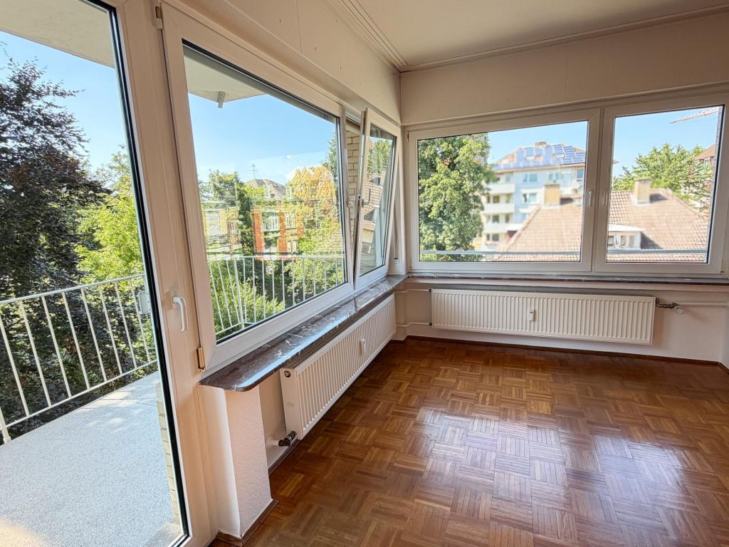 Toller Schnitt, Blick ins Grüne, saniert und mitten in der Stadt... - Photo 3