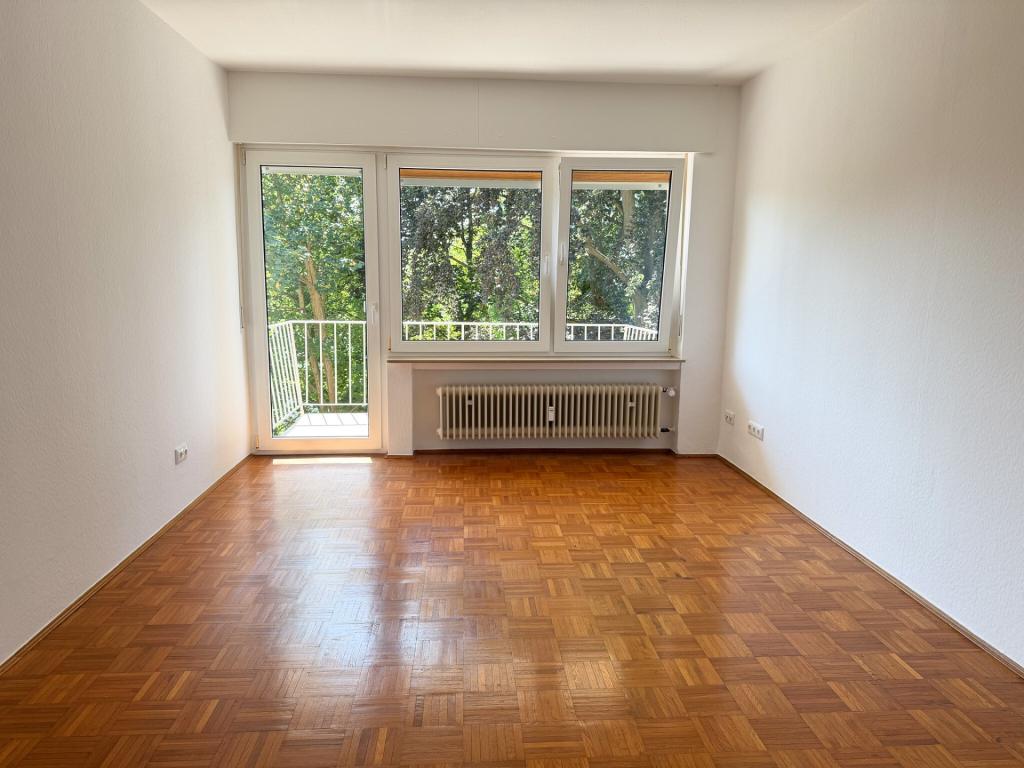 Toller Schnitt, Blick ins Grüne, saniert und mitten in der Stadt... - Photo 4