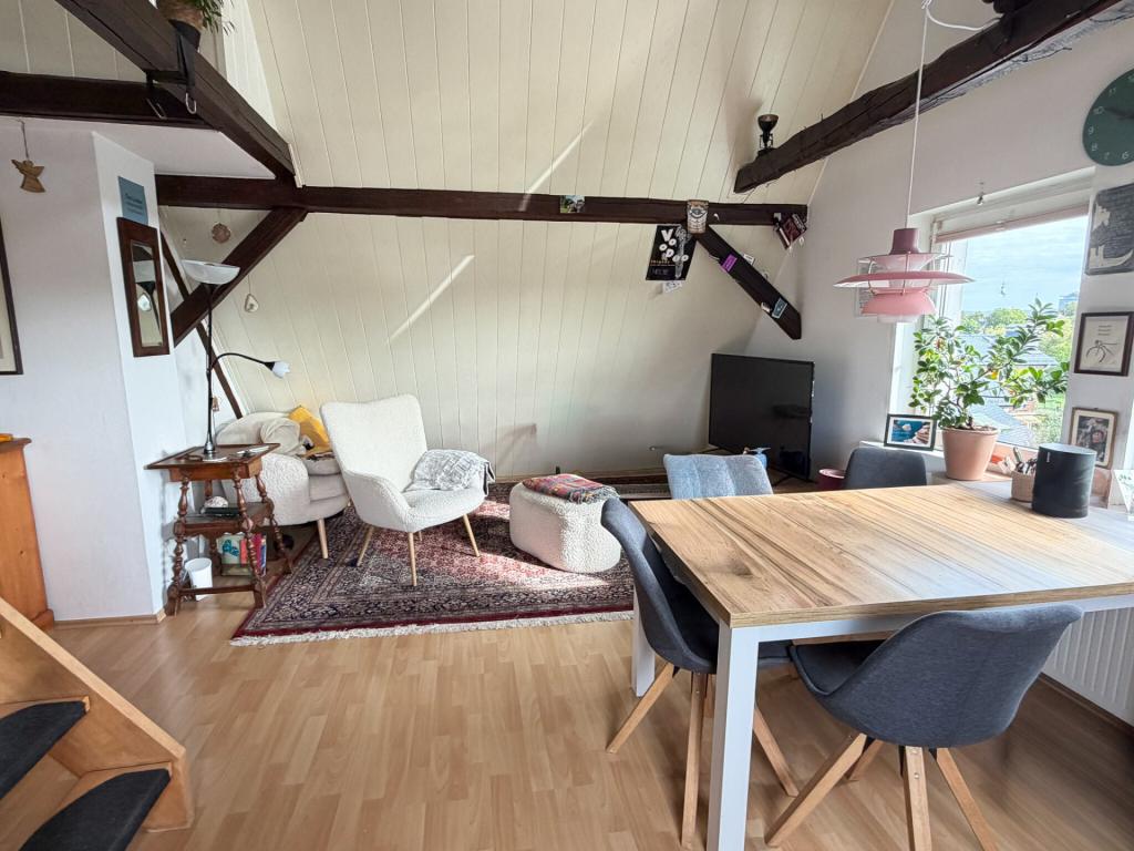 Viel Charme im Dachgeschoss und Domblick dazu - Foto 1