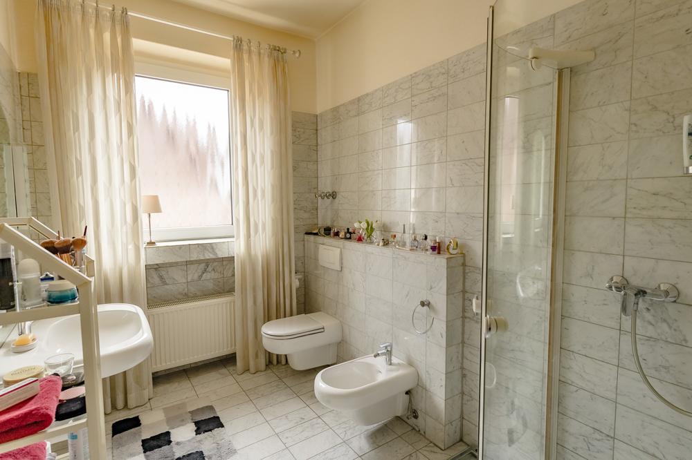 Badezimmer 1.OG