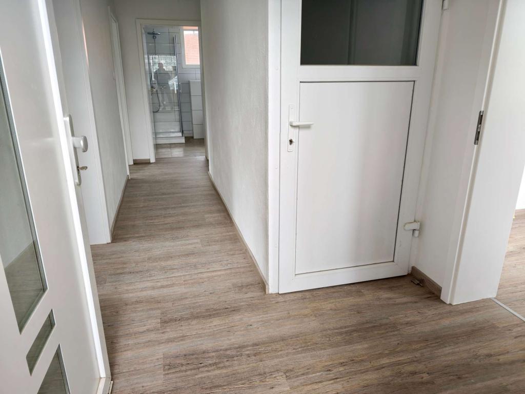 Provisionsfrei!!! Renovierte 3-Zimmer-Wohnung im Erdgeschoss in einem Dreifamilienhaus zu vermieten! - Photo 4