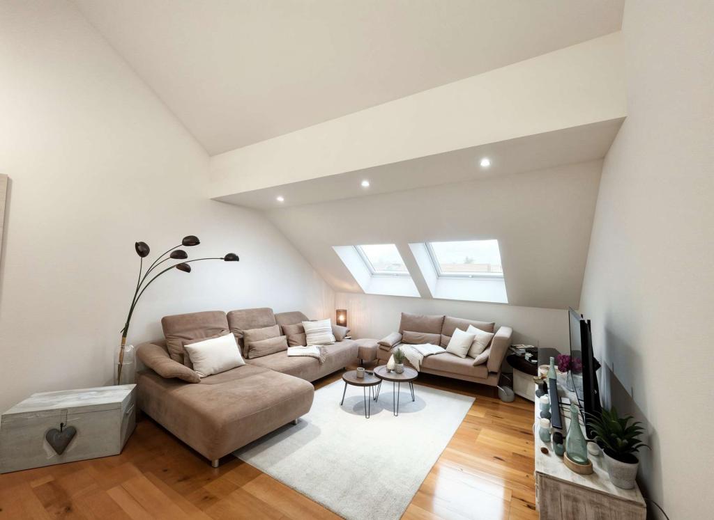 Moderne Dachgeschosswohnung in Solingen-Wald - Photo 1