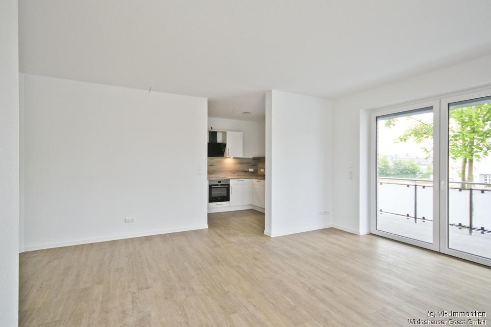 Neubau: Zentral gelegene 4-Zimmer-Obergeschosswohnung mit Einbauküche und Aufzug - Photo 2