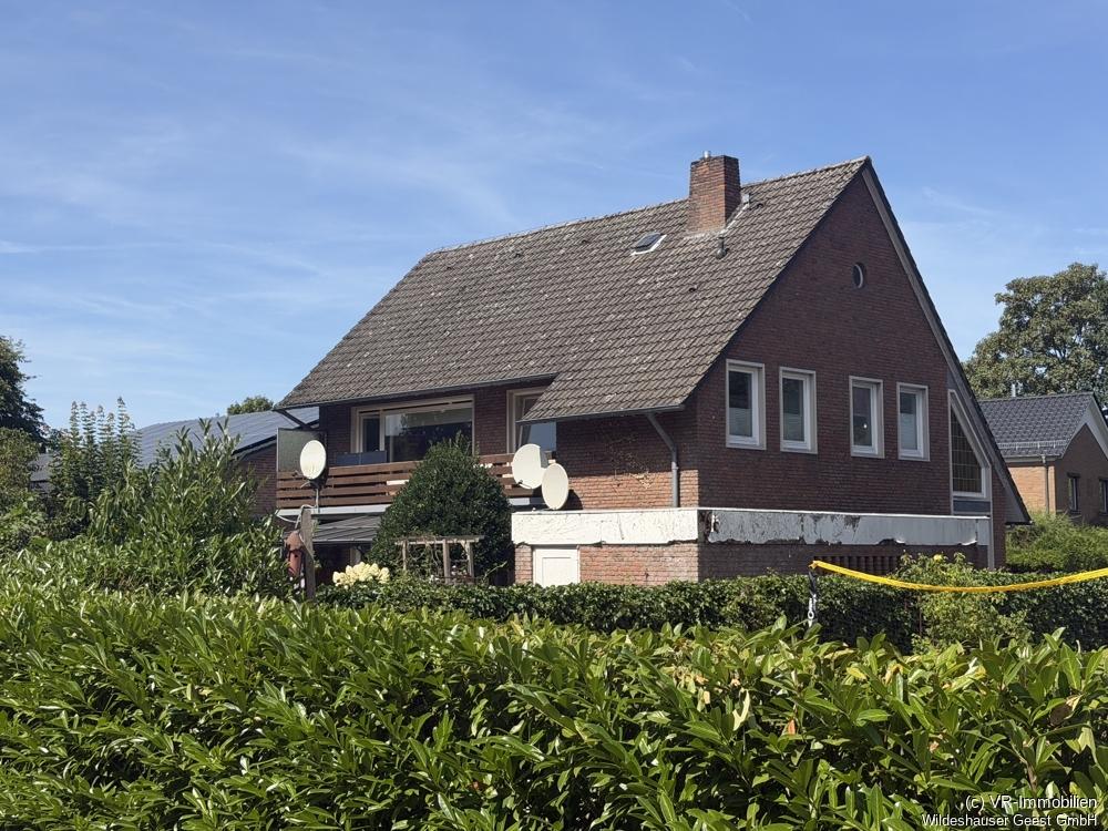 3 ZKB-Dachgeschosswohnung im Altbau mit Balkon und Kellerraum - Photo 4