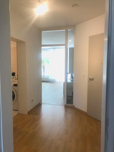 Zentraler Flur mit Abstellraum