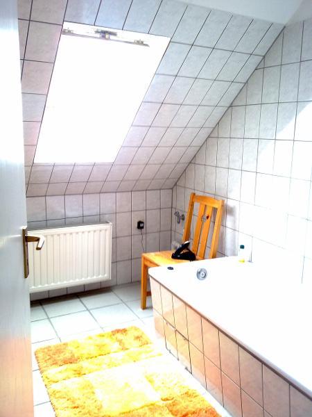 Galerie-Whg. / 3 Zi-Dachgeschoss-Whg. in zentraler Lage - Photo 4