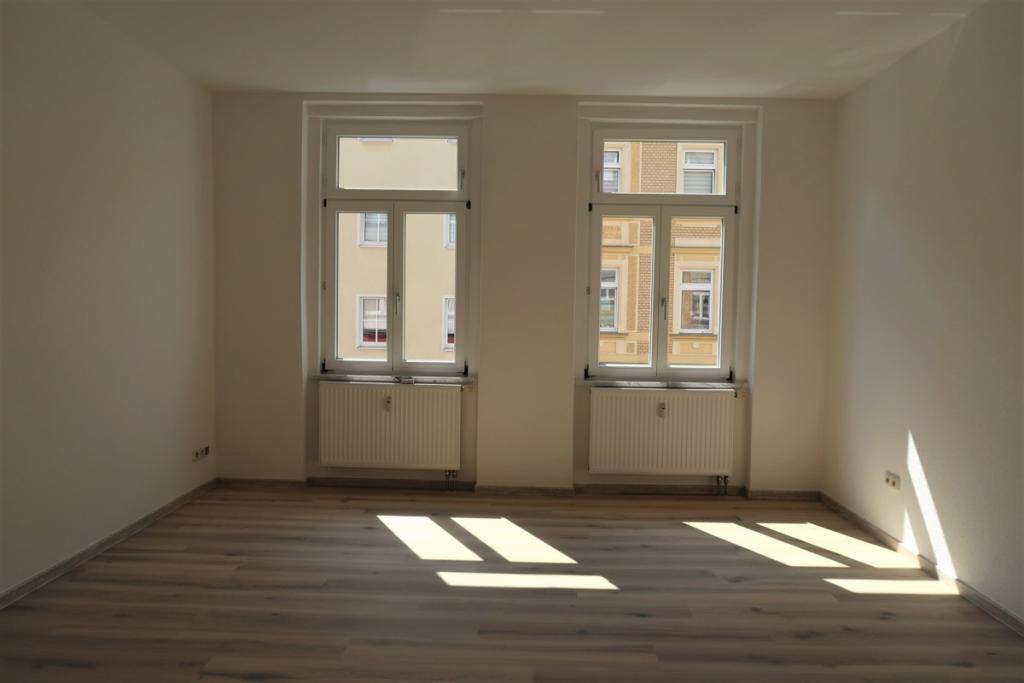 Schöne 2-Zi.-Maisonette-Wohnung mit zwei Balkonen! - Photo 1