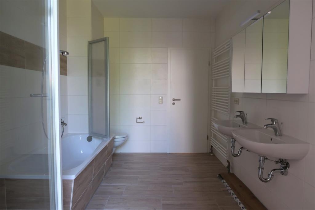 Schöne 2-Zi.-Maisonette-Wohnung mit zwei Balkonen! - Photo 4