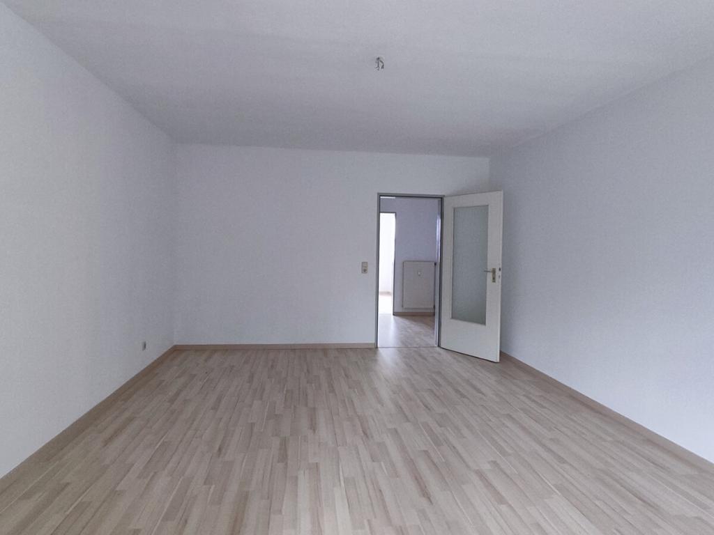 Schöne 2-Zimmer-Wohnung mit Balkon! - Foto 2