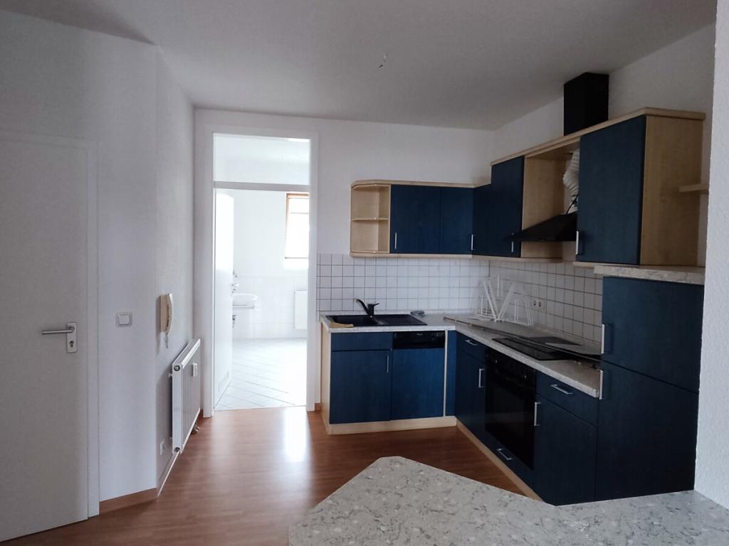 2-Zimmer-Dachgeschoss-Wohnung mit Einbauküche! - Photo 2
