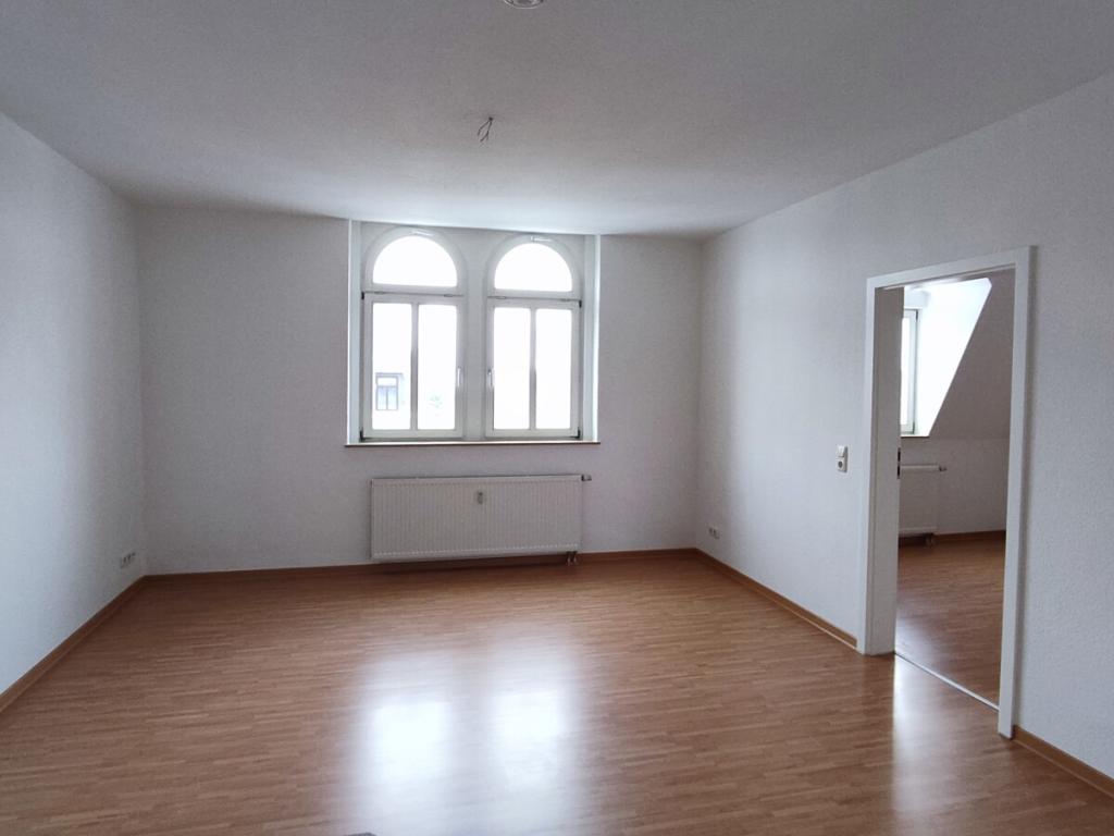 2-Zimmer-Dachgeschoss-Wohnung mit Einbauküche! - Foto 4