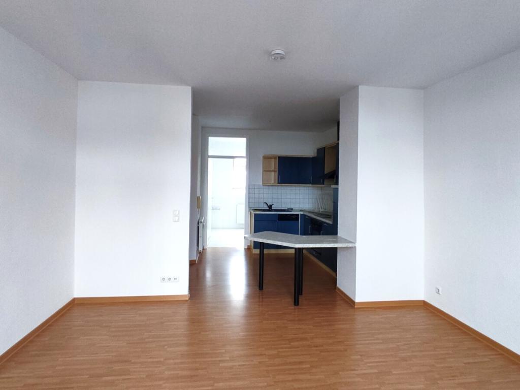 2-Zimmer-Dachgeschoss-Wohnung mit Einbauküche! - Foto 1