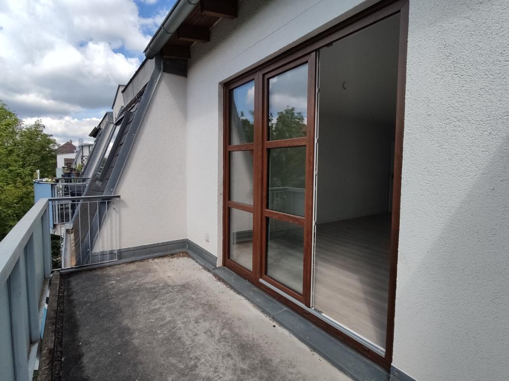 Gemütliche 2-Zimmer-Dachgeschoss-Wohnung mit Loggia! - Foto 2
