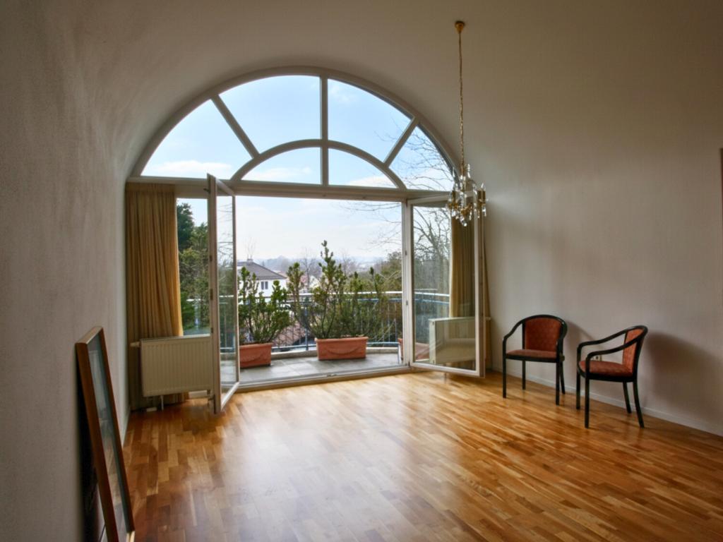 Stilvolle Dachgeschosswohnung mit besonderem Charme - Foto 2