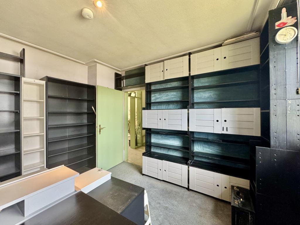 Schlafzimmer 1