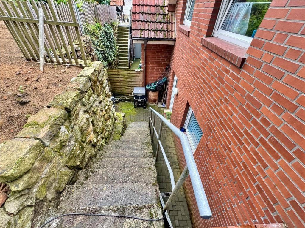 Außentreppe in den Garten