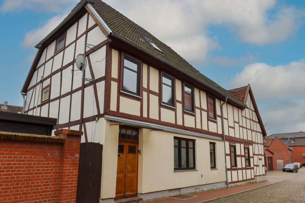 Straßenansicht