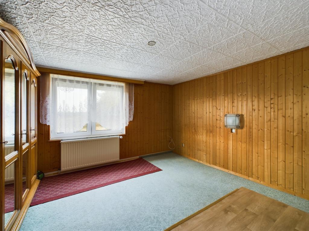 Einliegerwohnung - Schlafzim.