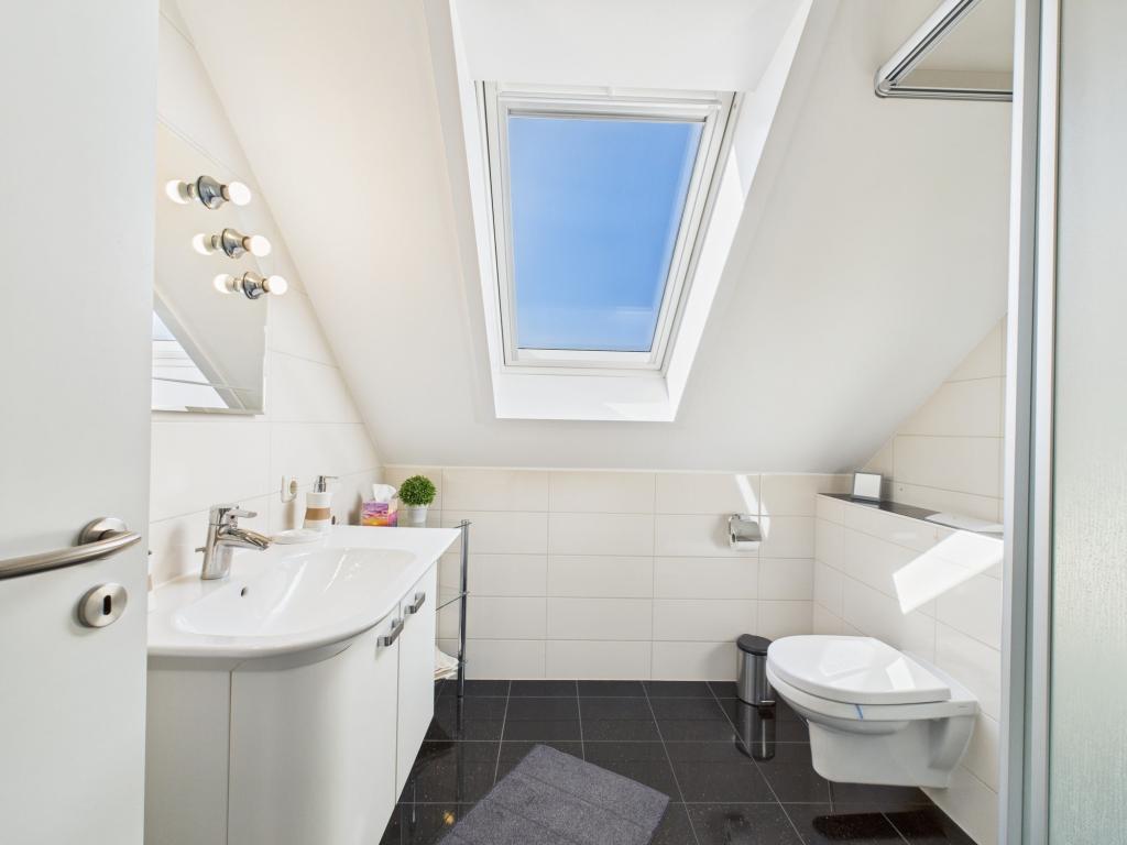 Dachgeschoss - Duschbad
