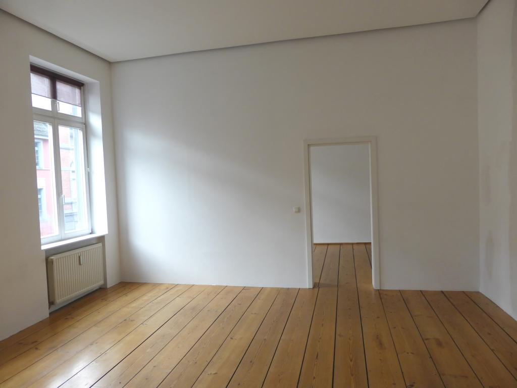 Einziehen und wohlfühlen: Helle 2-Raum-Wohnung mit Charakter in zentraler Lage von Schwerin - Photo 1